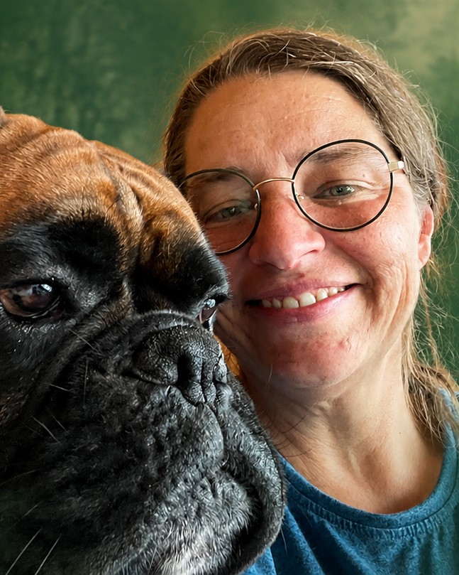 Nicole Lingnau mit ihrem Hund
